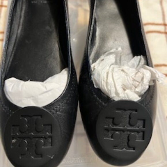 Iconic NWOT Tory Burch Black Leather Soft Flats Never Worn Size 7 1/2 Medium - Picture 1 of 8
